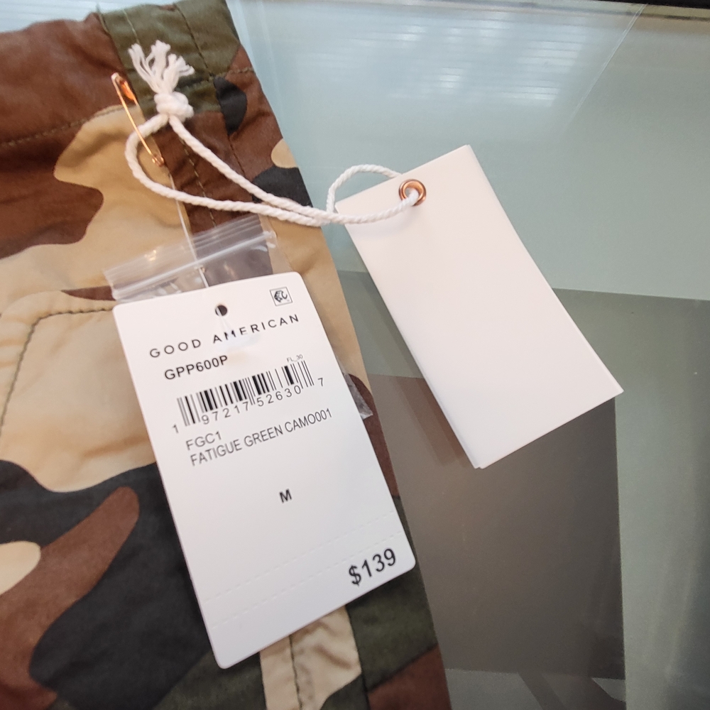 Good American Camouflage Cargo Joggers in Green Brown Tan - Picture 5 of 5